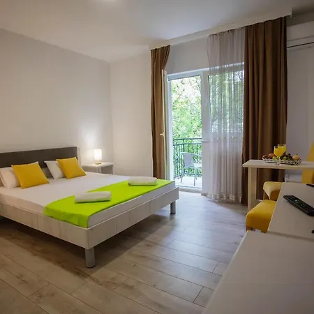 Pensión Odobasic 3*